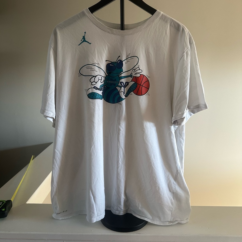 Charlotte Hornets Jordan White and Blue Graphic Tee